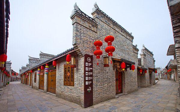 逃离变色龙森林